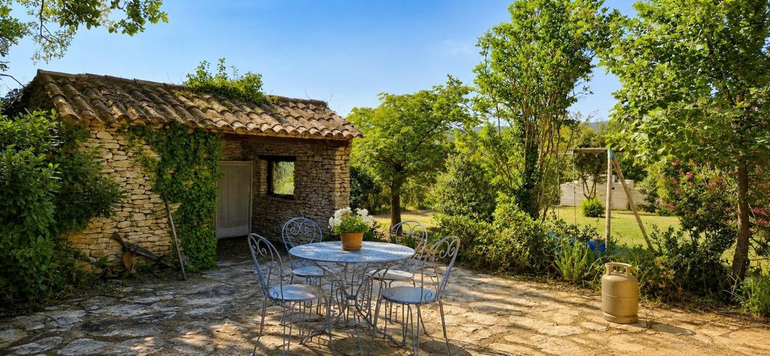 Land in Gordes, Provence-Alpes-Côte d'Azur, France 4 - 18412915