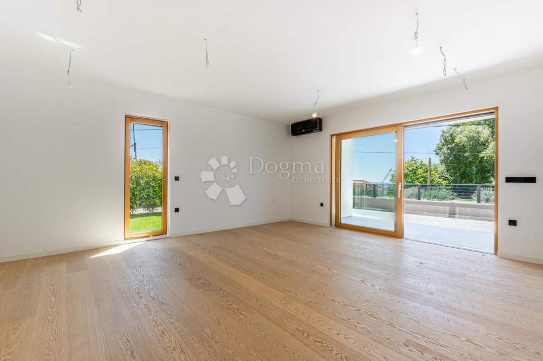 Apartment in Mjesni odbor Kantrida, Grad Rijeka, Primorje-Gorski Kotar County 1 - 18408325
