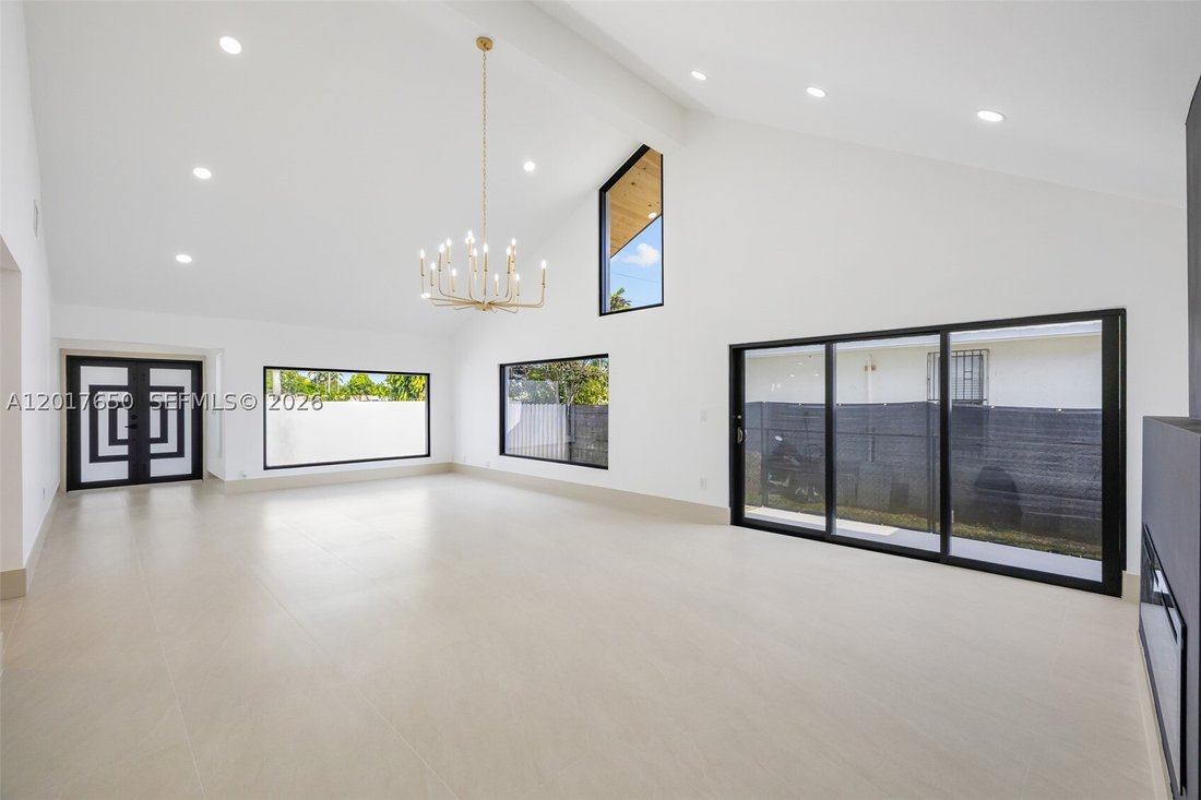 House in Miami, Florida, United States 5 - 17909848