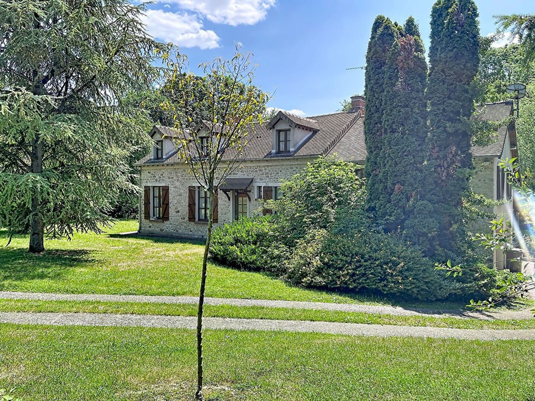 House in Vicq, Ile-de-France, France 3 - 18418326