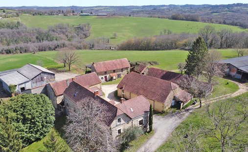 Villa in Tamniès, Nouvelle-Aquitaine, France 1