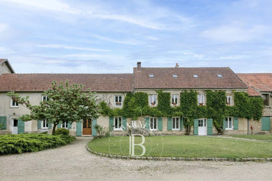 House in Saint-Vrain, Ile-de-France, France 1 - 15894655