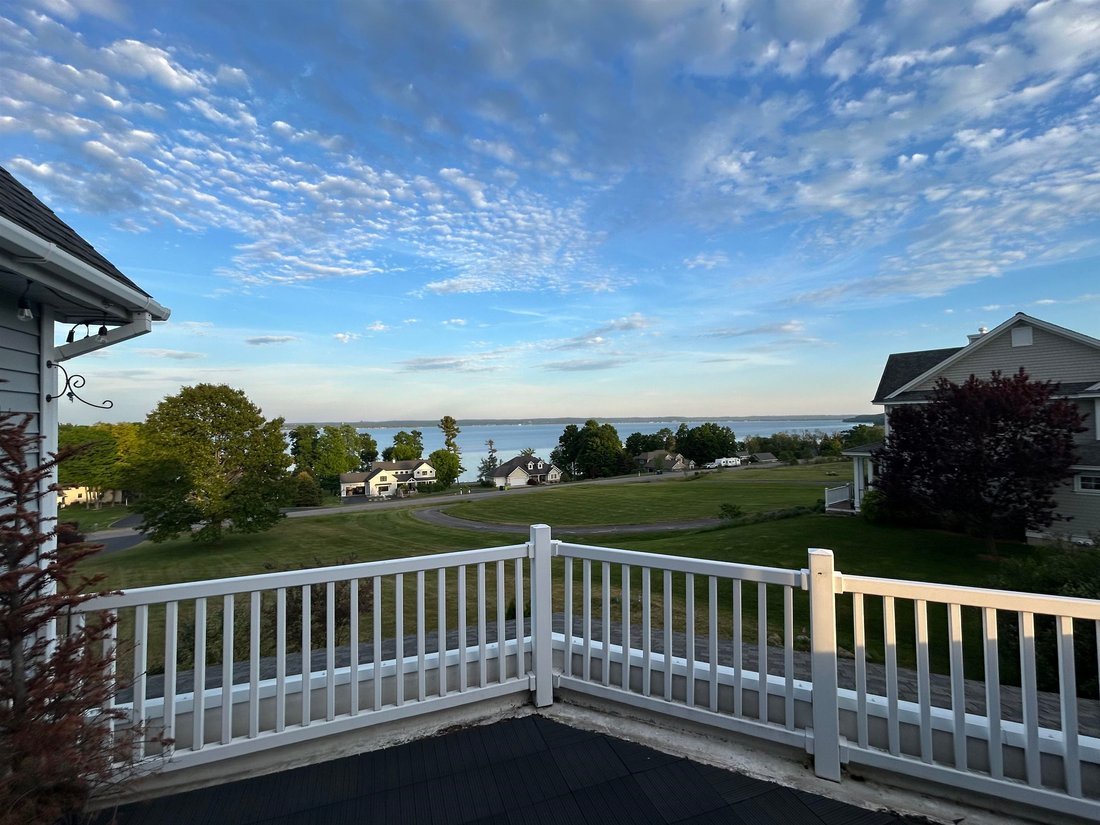 House in Traverse City, Michigan, United States 1 - 18402948