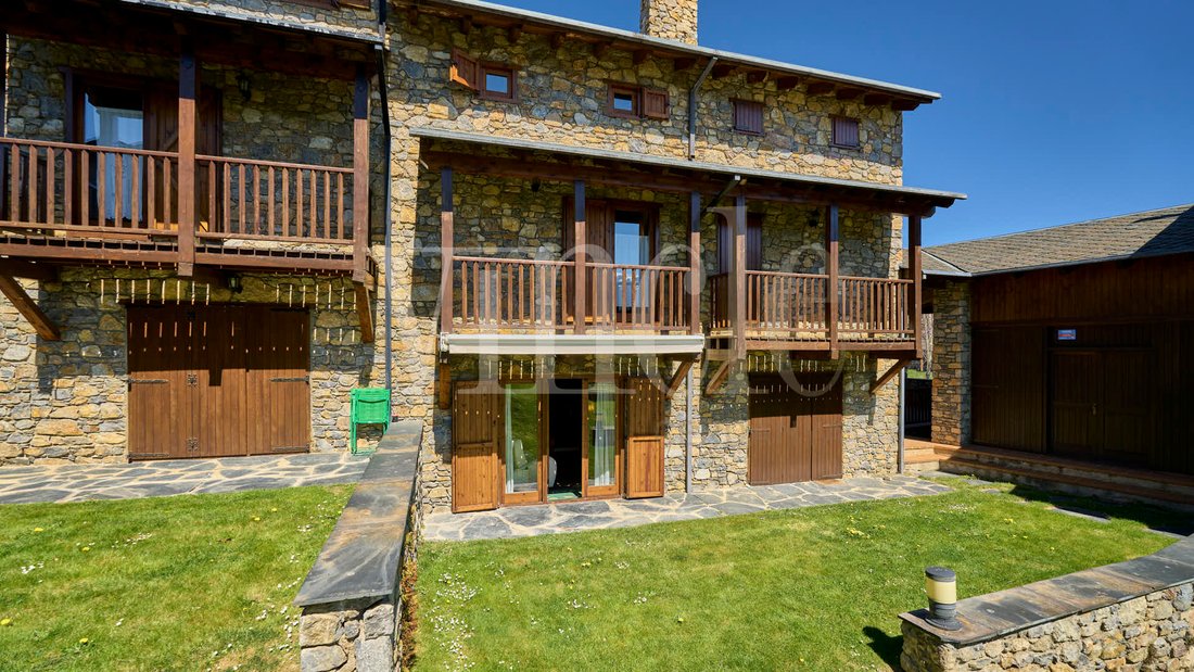 Townhouse in Puigcerda, Catalonia, Spain 2 - 18411118
