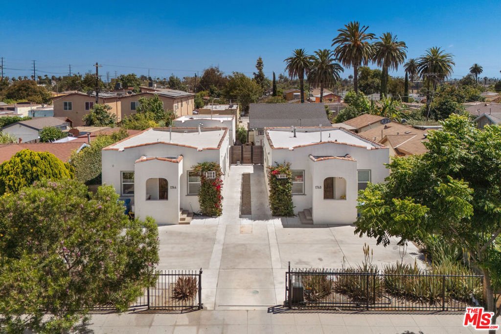 Los Angeles, California, United States 4 - 18407743