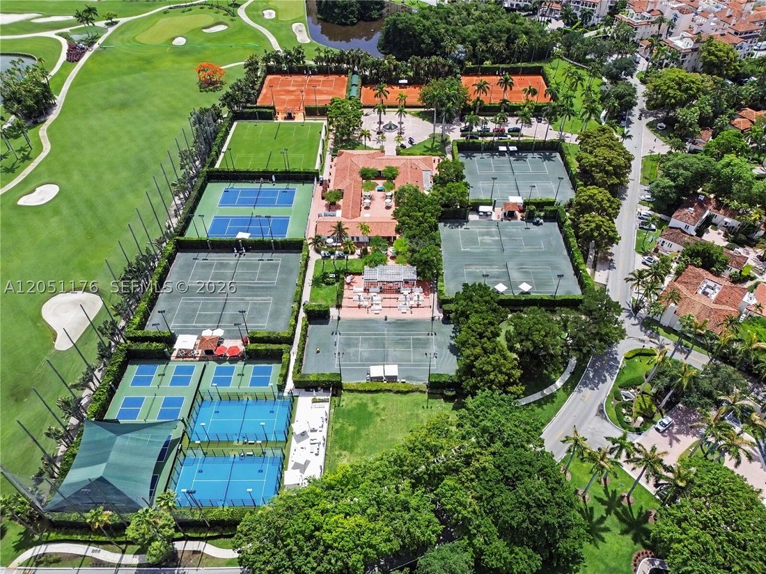 Condo in Miami Beach, Florida, United States 2 - 18403346