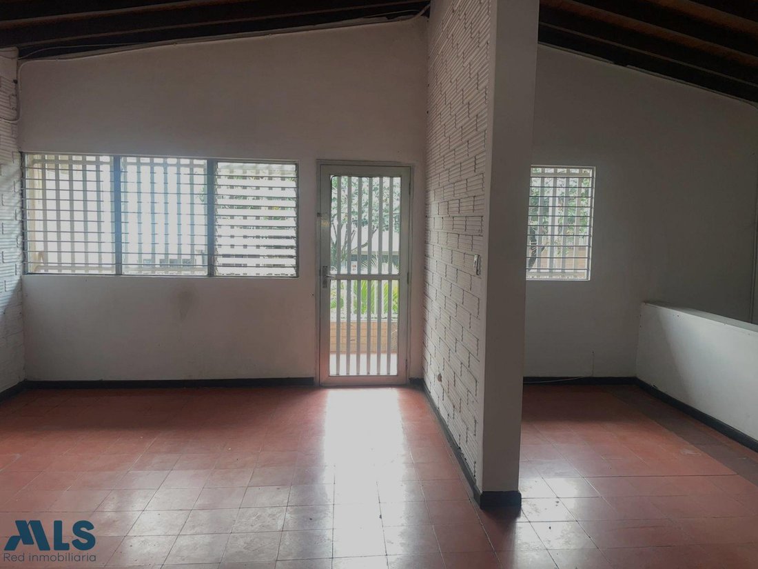 House in Medellín, Antioquia, Colombia 3 - 18403913
