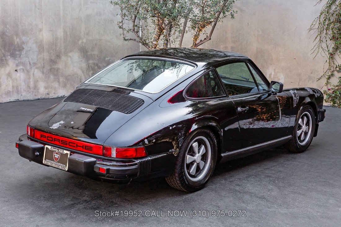 Porsche 911S in Los Angeles, CA 5 - 18414009