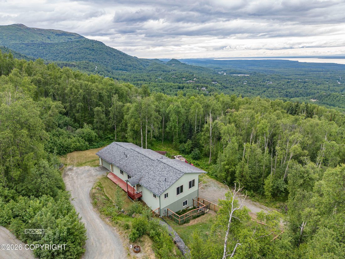 House in Anchorage, Alaska, United States 1 - 18403377