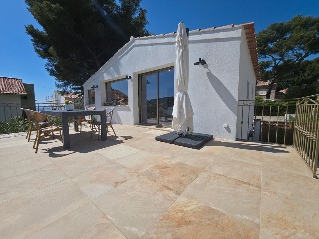 Villa in Beaucours-La Gorguette-La Morvenede, Sanary-sur-Mer, France 2 - 18405550