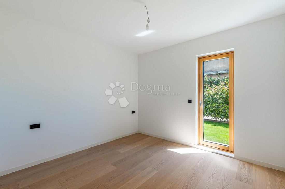Apartment in Mjesni odbor Kantrida, Grad Rijeka, Primorje-Gorski Kotar County 5 - 18408325