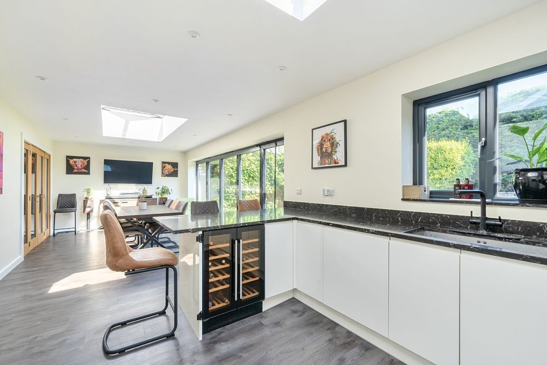 House in Brockenhurst, England 3 - 18414495