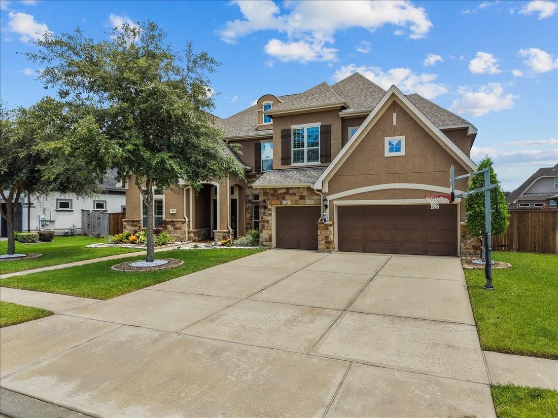 House in Friendswood, Texas, United States 3 - 18403584