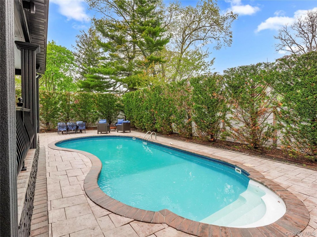 House in Lindenhurst, New York, United States 5 - 18410312