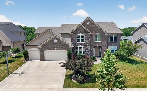 House in Strongsville, Ohio, United States 1