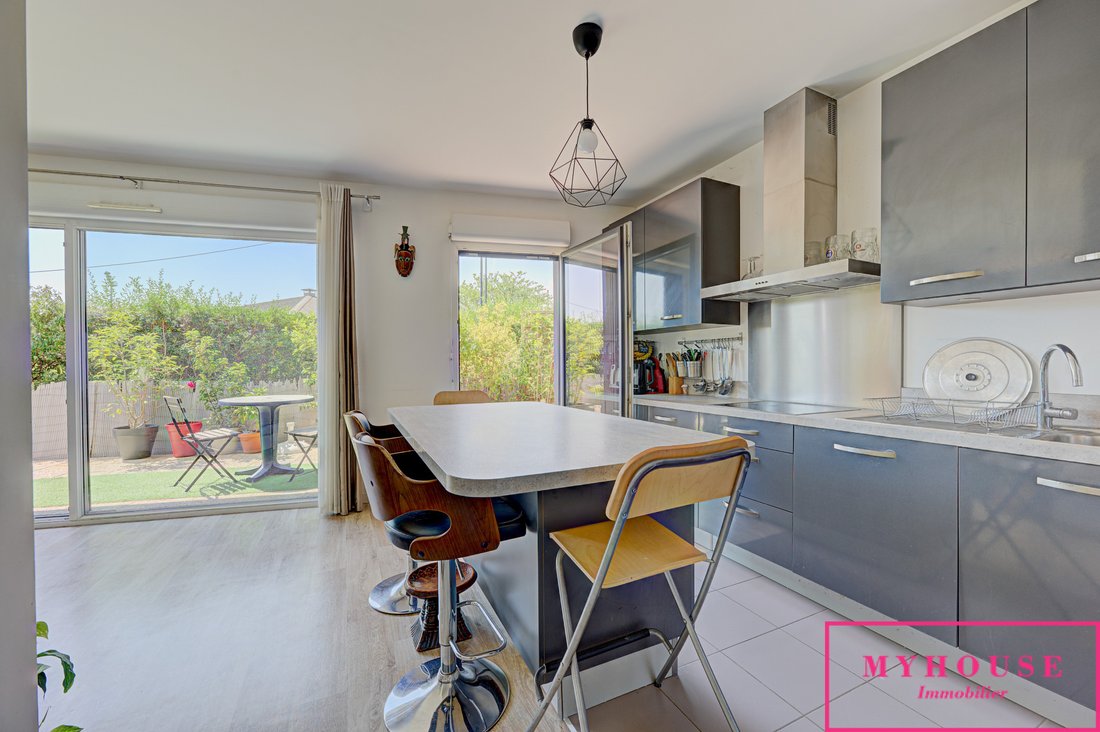 Apartment in Champ des Oiseaux, Bagneux, France 3 - 18413752