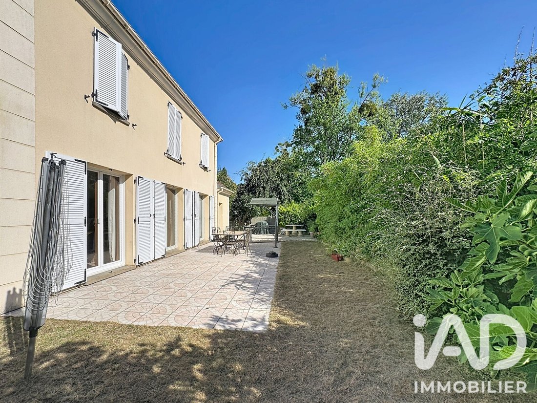 House in Les Arpents-Le Sud, Éragny-sur-Oise, France 2 - 18414238
