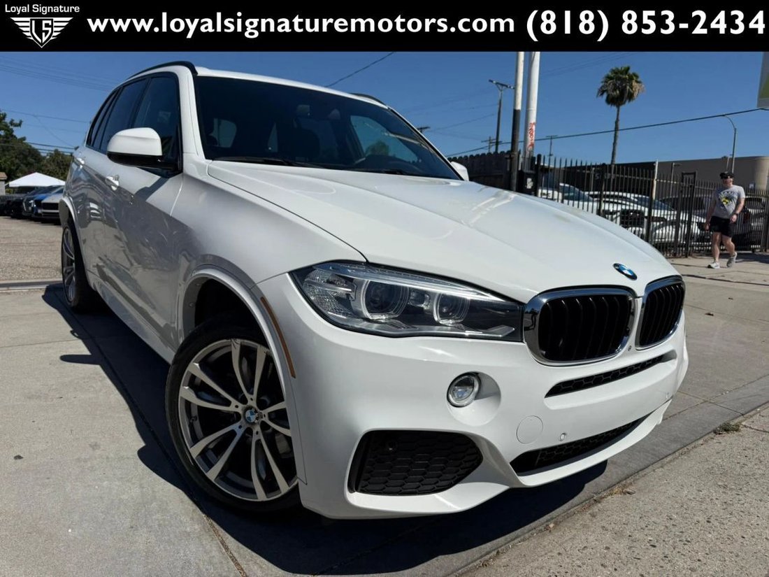 Suv in Van Nuys, CA, United States 1 - 18409682