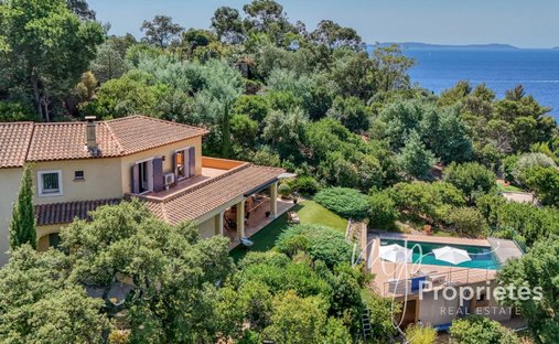 House in Rayol-Canadel-sur-Mer, Provence-Alpes-Côte d'Azur, France 1