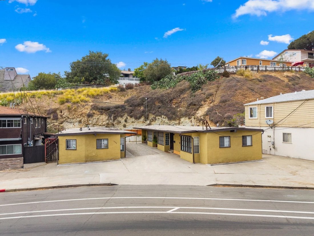 San Diego, California, United States 1 - 18408303