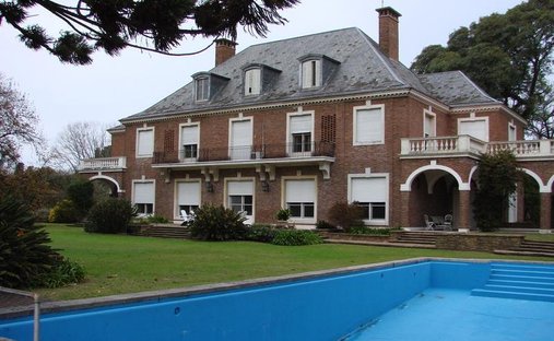 House in Victoria, Buenos Aires Province, Argentina 1