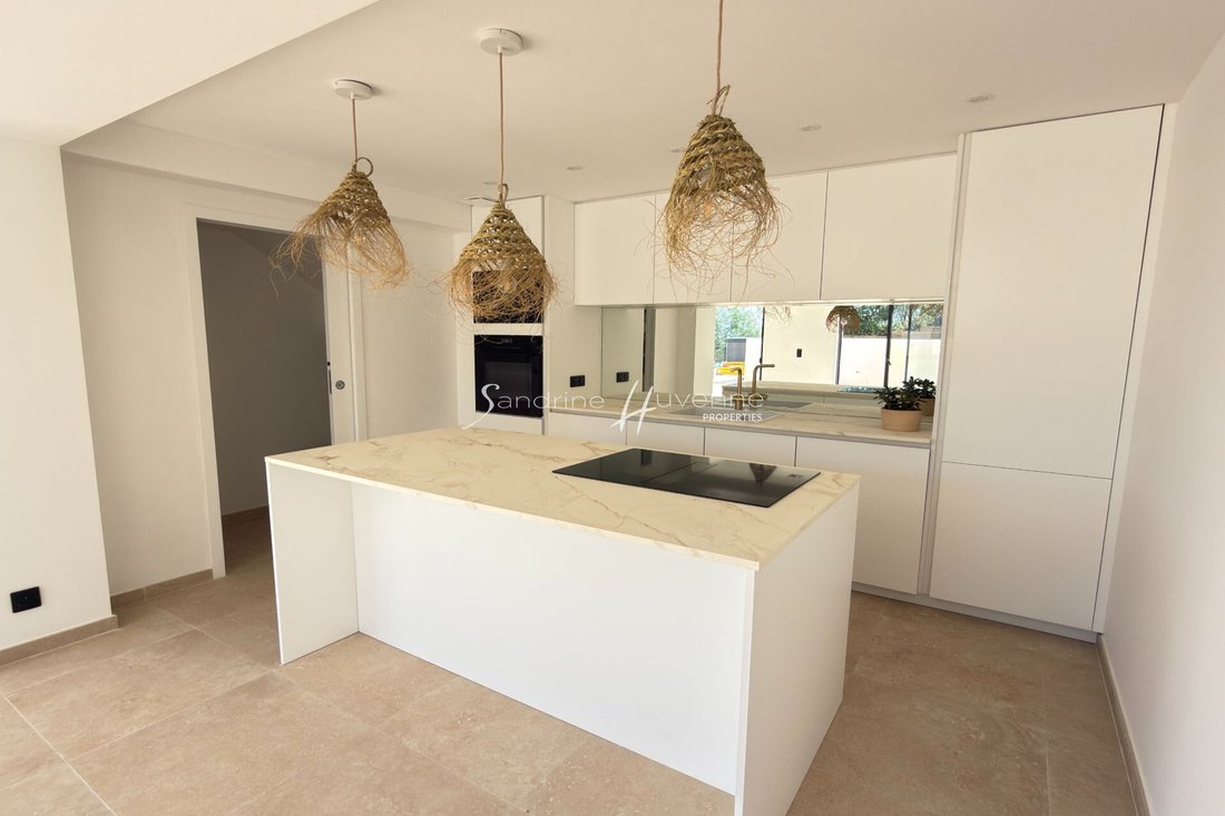 Villa in La Croix-Valmer, Provence-Alpes-Côte d'Azur, France 5 - 18403902