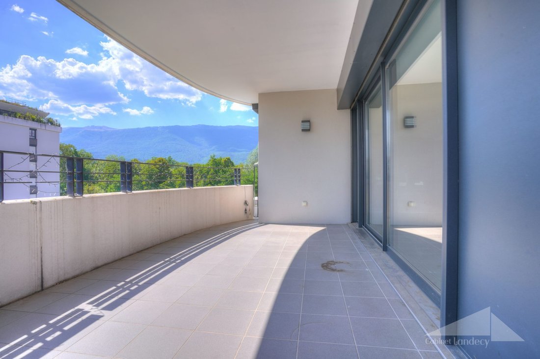 Apartment in Ouest, Saint-Genis-Pouilly, France 1 - 17990504