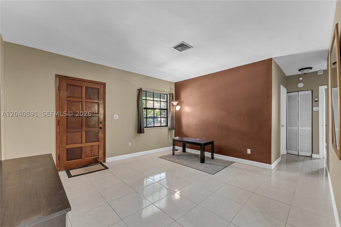House in Miami, Florida, United States 5 - 18411342