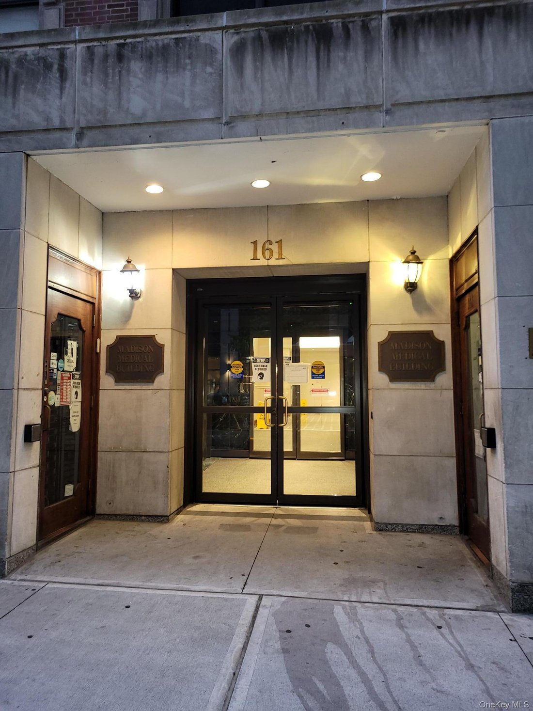Condo in New York, New York, United States 2 - 18402803