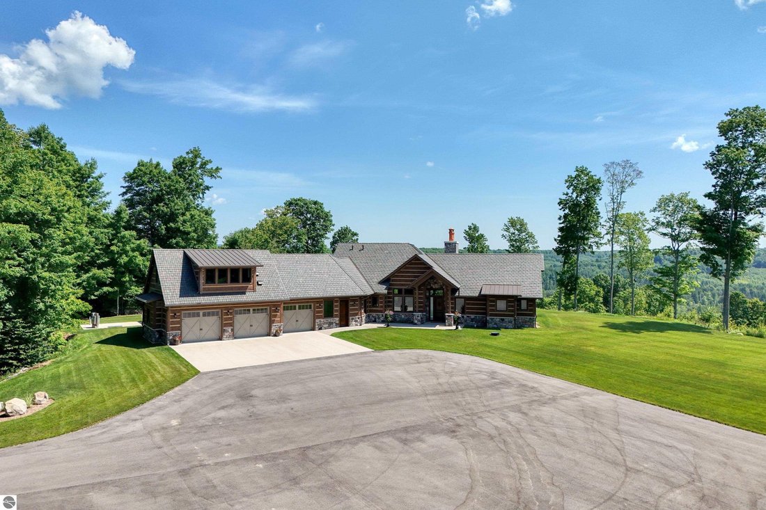 House in Benzonia, Michigan, United States 4 - 18351010