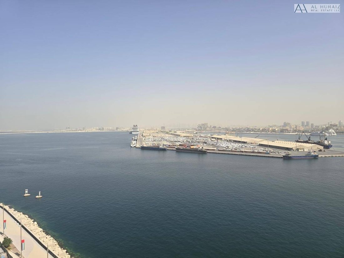 Apartment in Al Mina / Dubai Maritime City, Dubai, United Arab Emirates 1 - 18402733