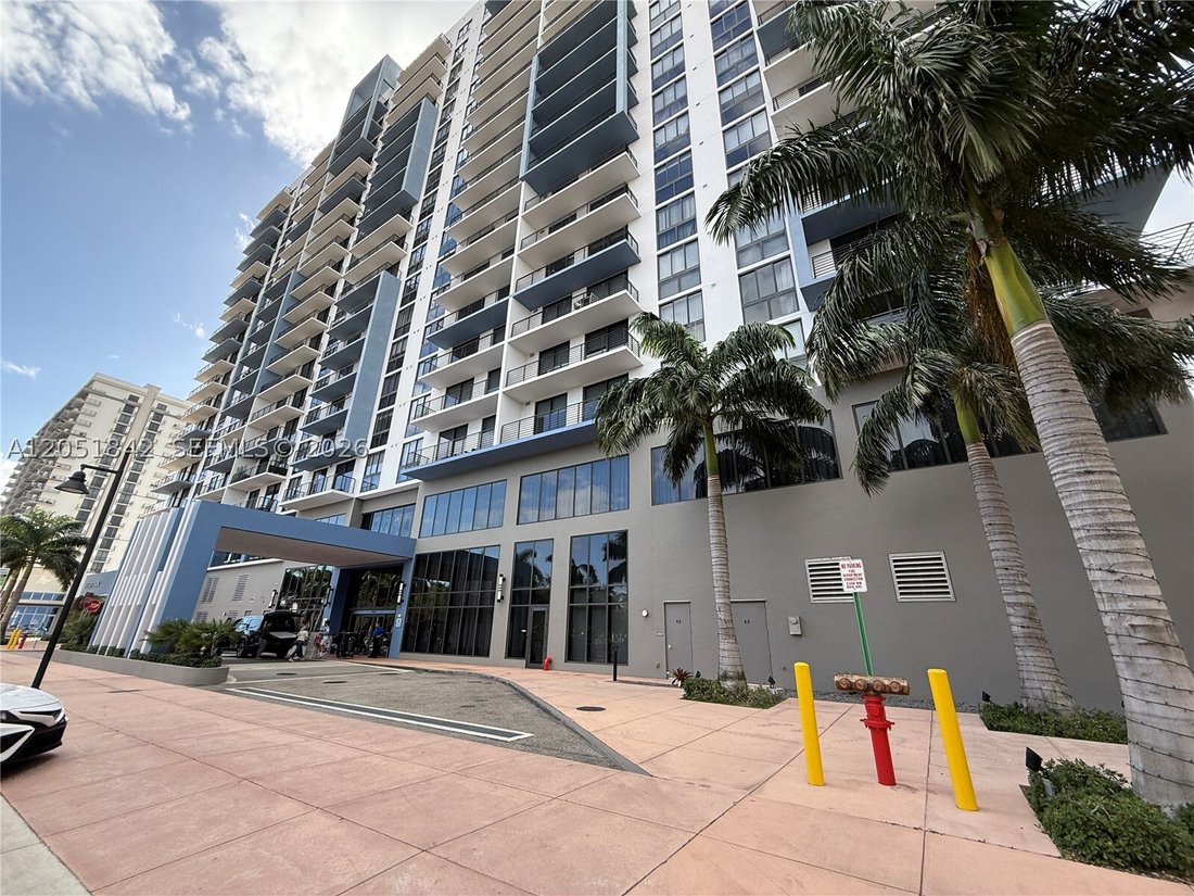 Condo in Miami Springs, Florida, United States 1 - 18413420