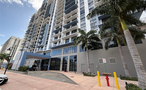 Condo in Miami Springs, Florida, United States 1