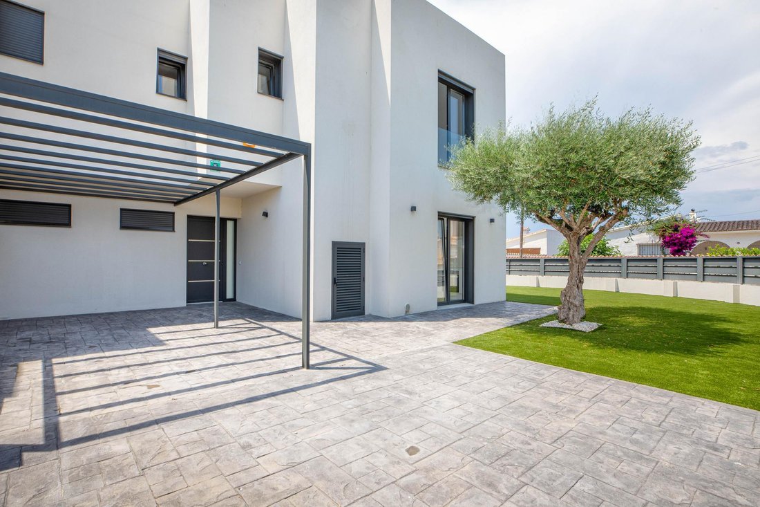 Villa a Empuriabrava, Catalogna, Spagna 3 - 18403091