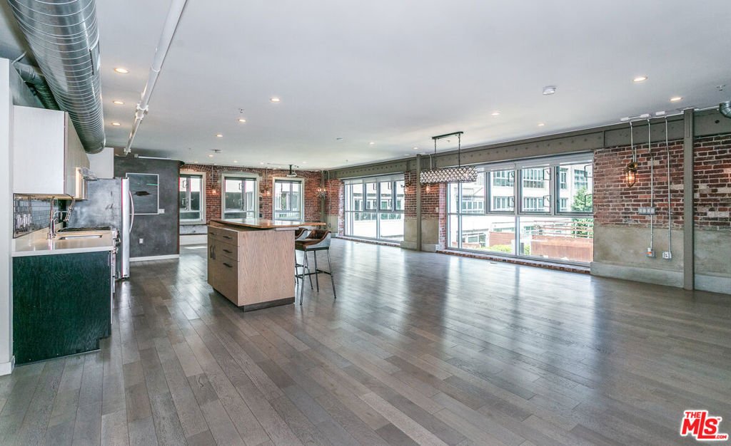 Condo in Los Angeles, California, United States 4 - 18372610