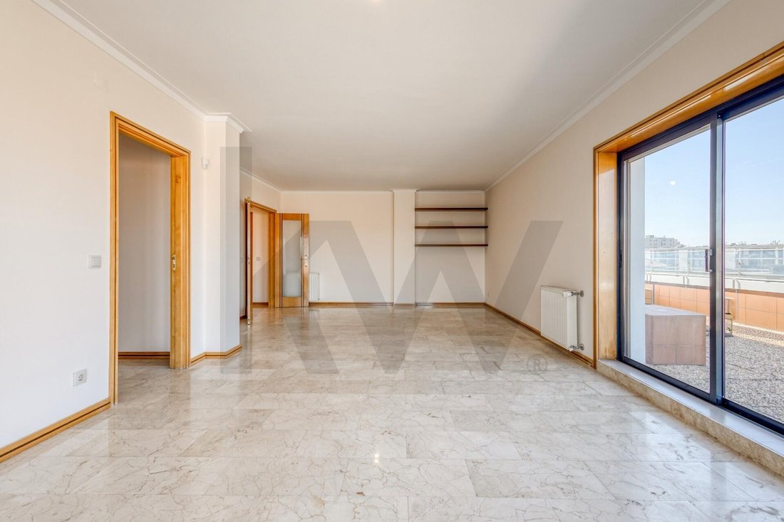 Apartment in Santa Marinha e Sao Pedro da Afurada, Porto District, Portugal 3 - 18410981