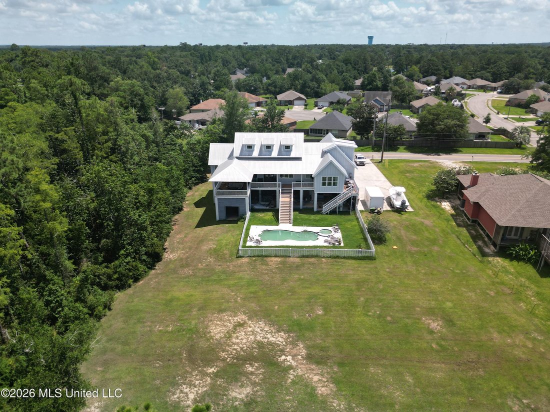 House in Biloxi, Mississippi, United States 3 - 18414391