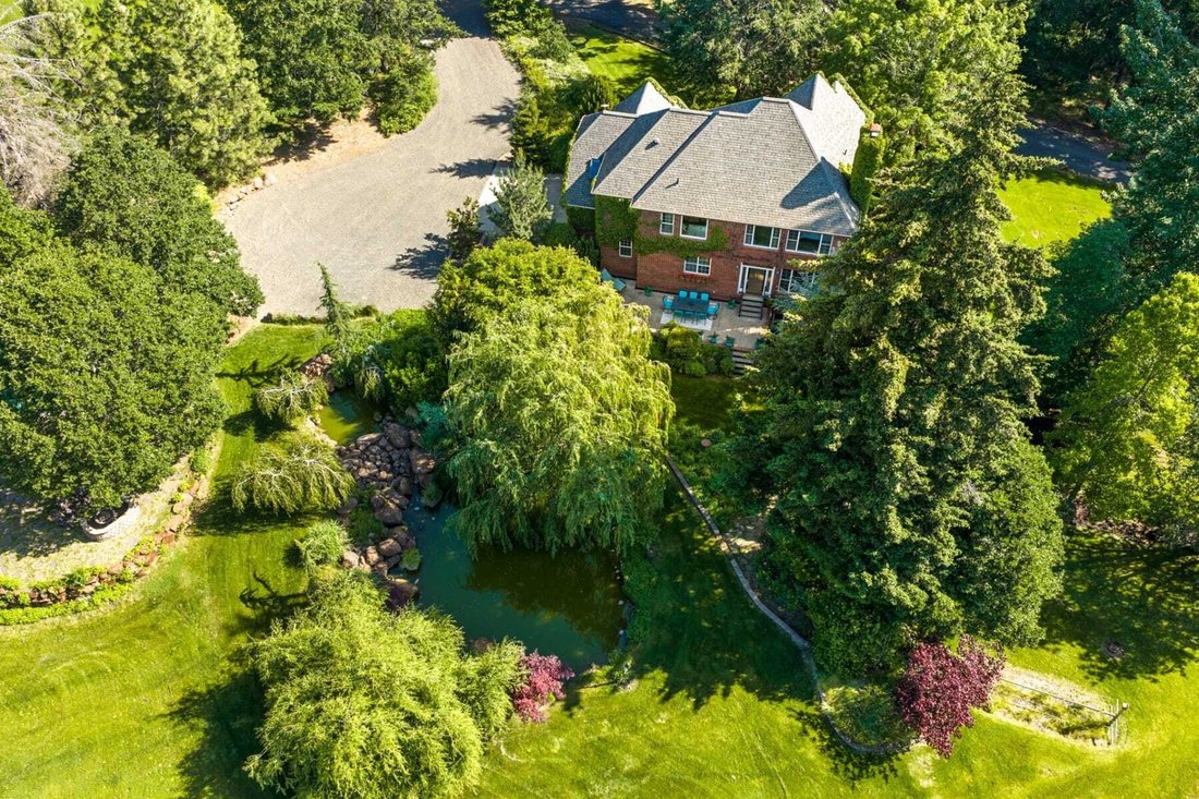 House in Hood River, Oregon, United States 1 - 17559074