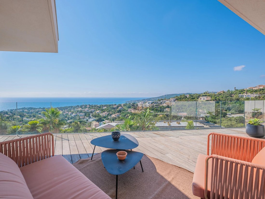 Villa in Frejus, Provence-Alpes-Côte d'Azur, France 2 - 18413991