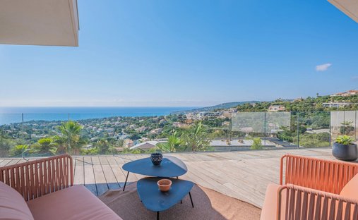 Villa in Frejus, Provence-Alpes-Côte d'Azur, France 1