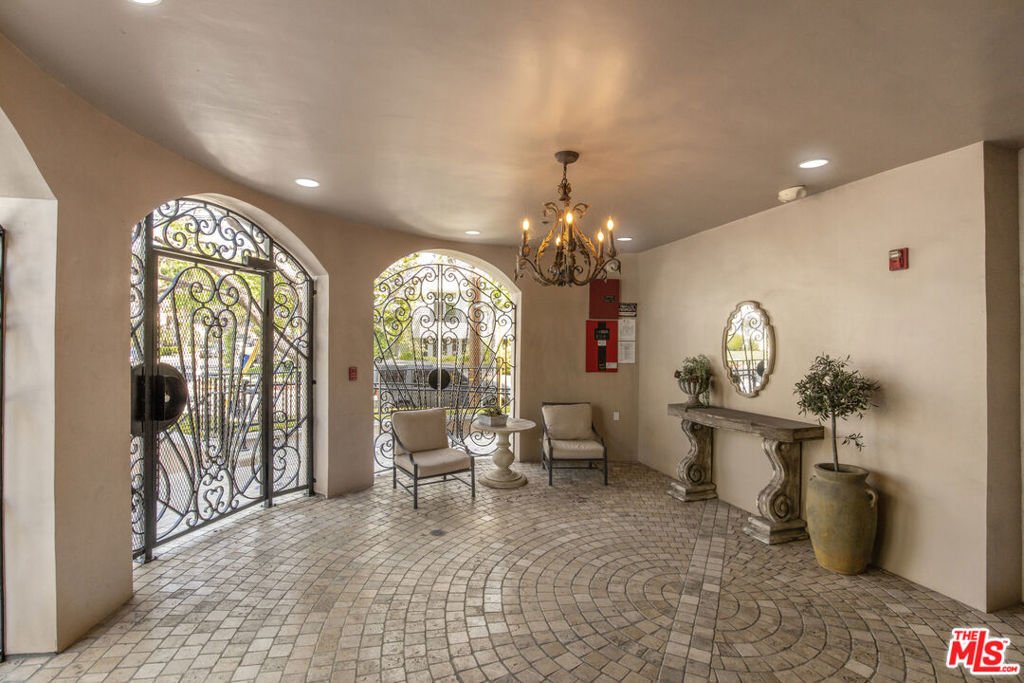 Condo in Los Angeles, California, United States 4 - 18419290