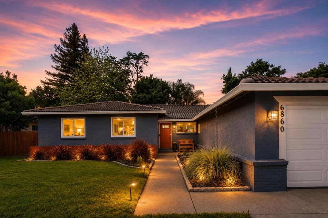 House in Sacramento, California, United States 1 - 18411996