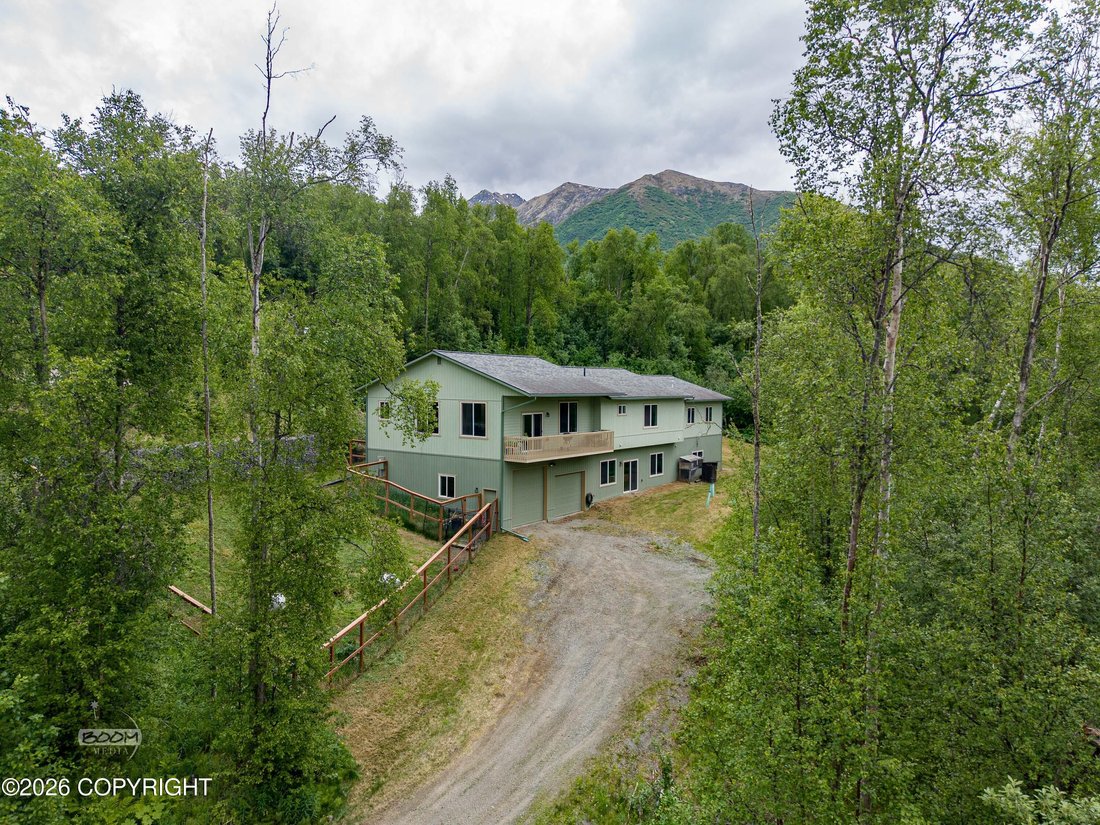 House in Anchorage, Alaska, United States 2 - 18403377