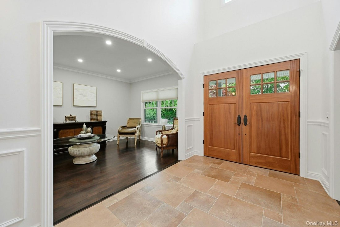 House in Kings Park, New York, United States 4 - 18402817