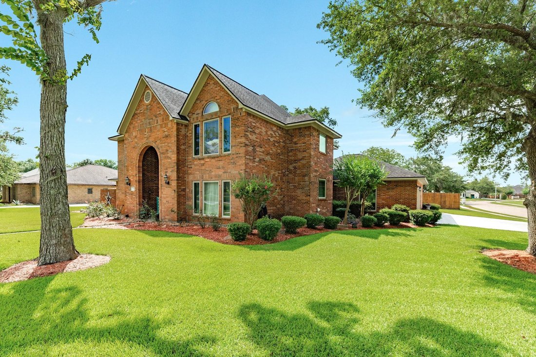 House in Lake Jackson, Texas, United States 3 - 18417426