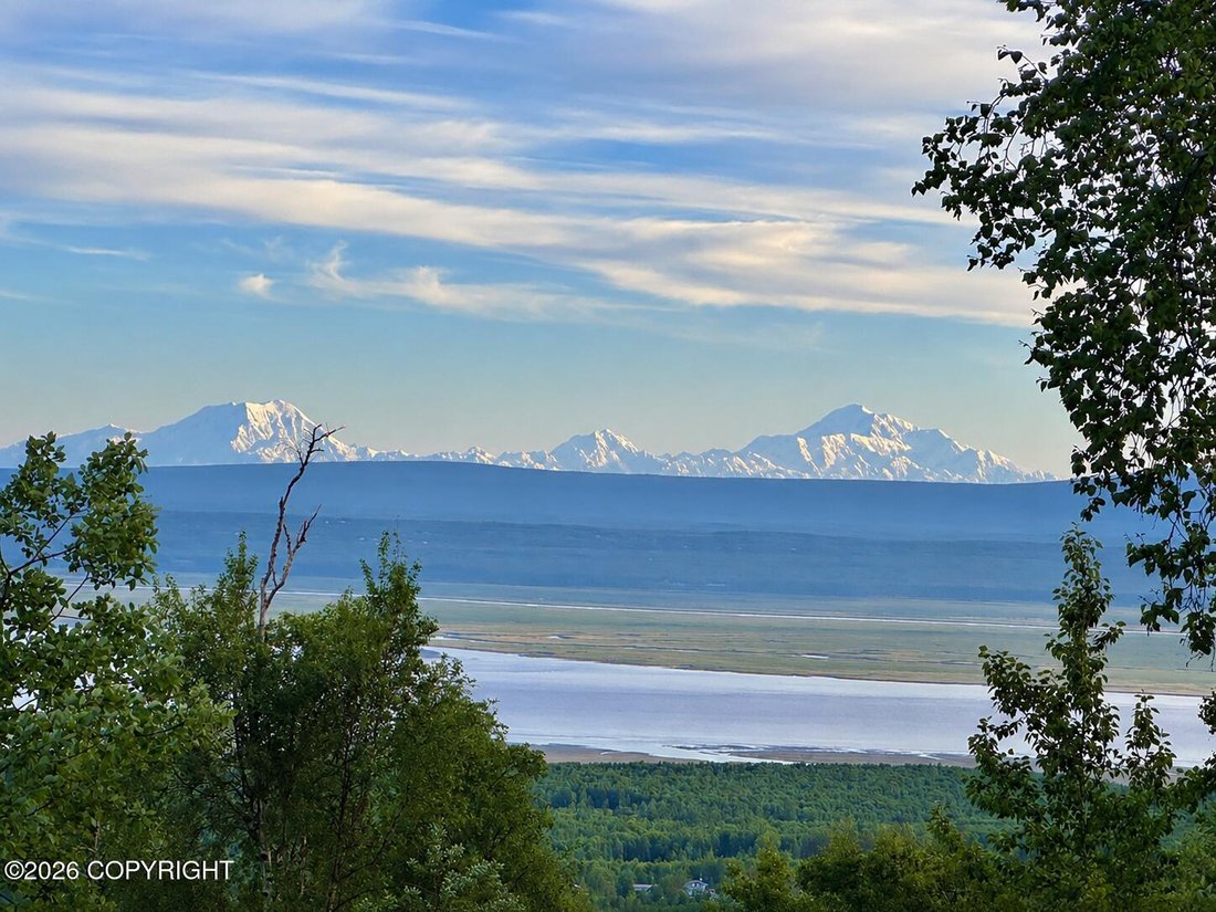 House in Anchorage, Alaska, United States 3 - 18403377