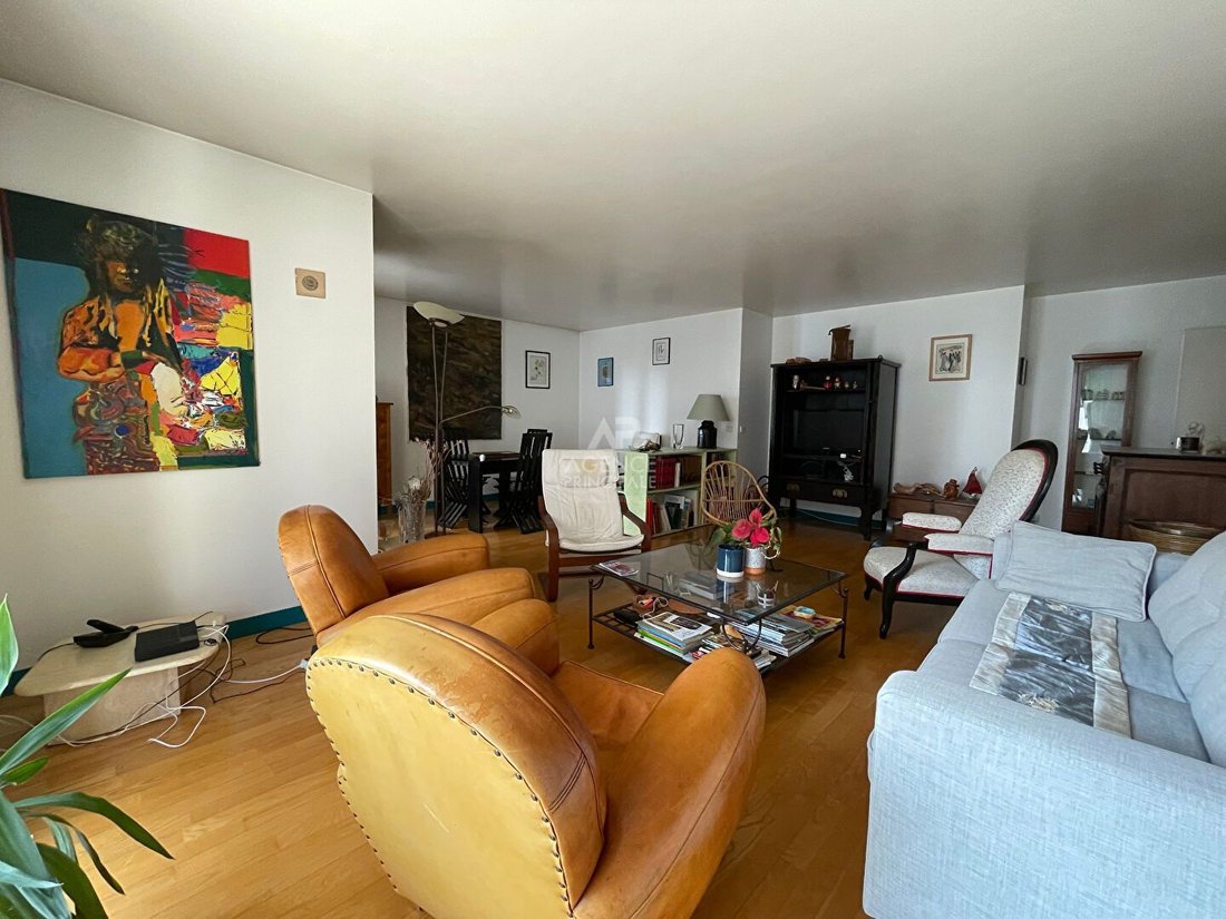 Apartment in Pavé des Gardes, Chaville, France 3 - 18415029