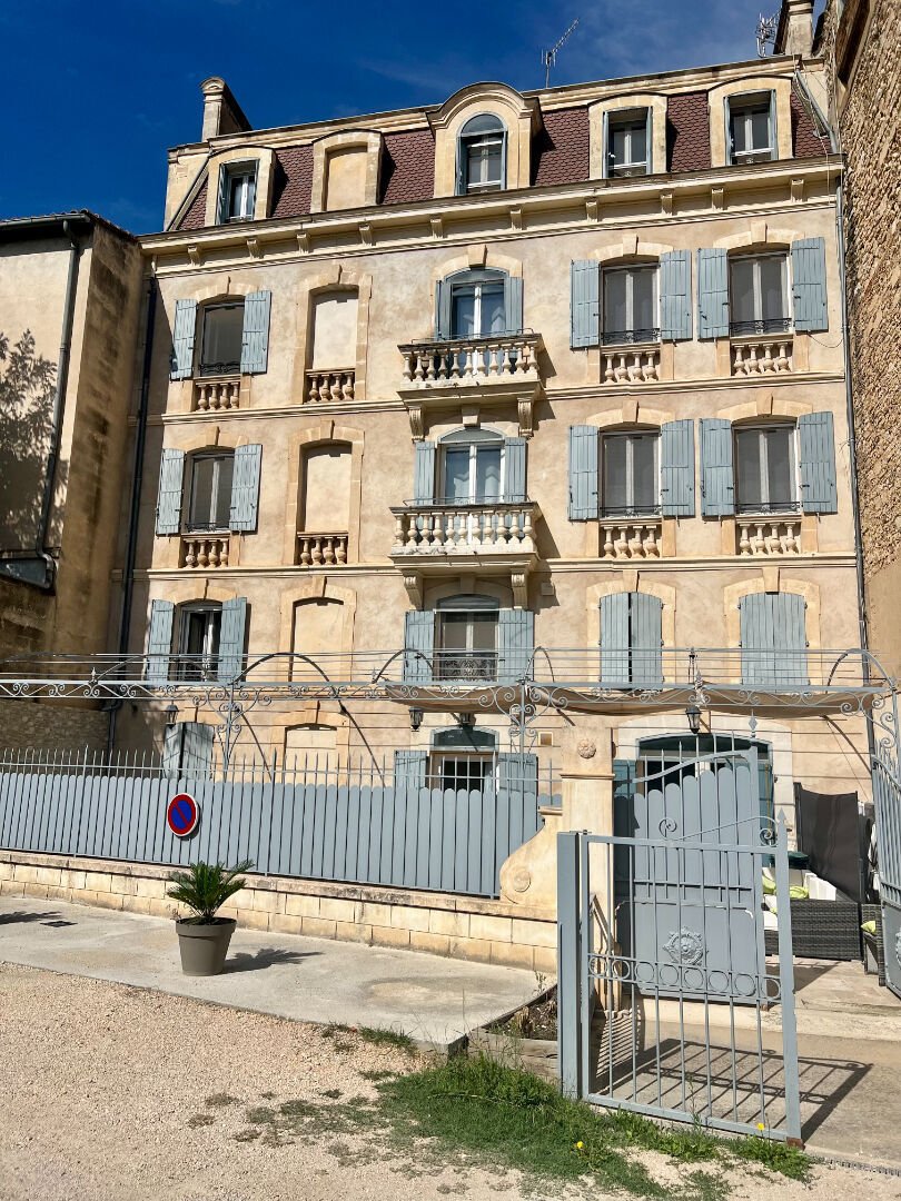 Apt, Provence-Alpes-Côte d'Azur, France 3 - 18405735