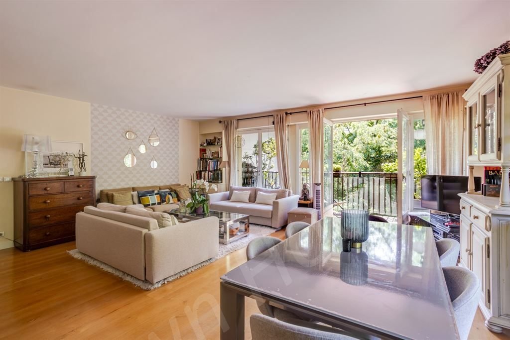 Apartment in Saint-Cloud, Ile-de-France, France 4 - 18413782