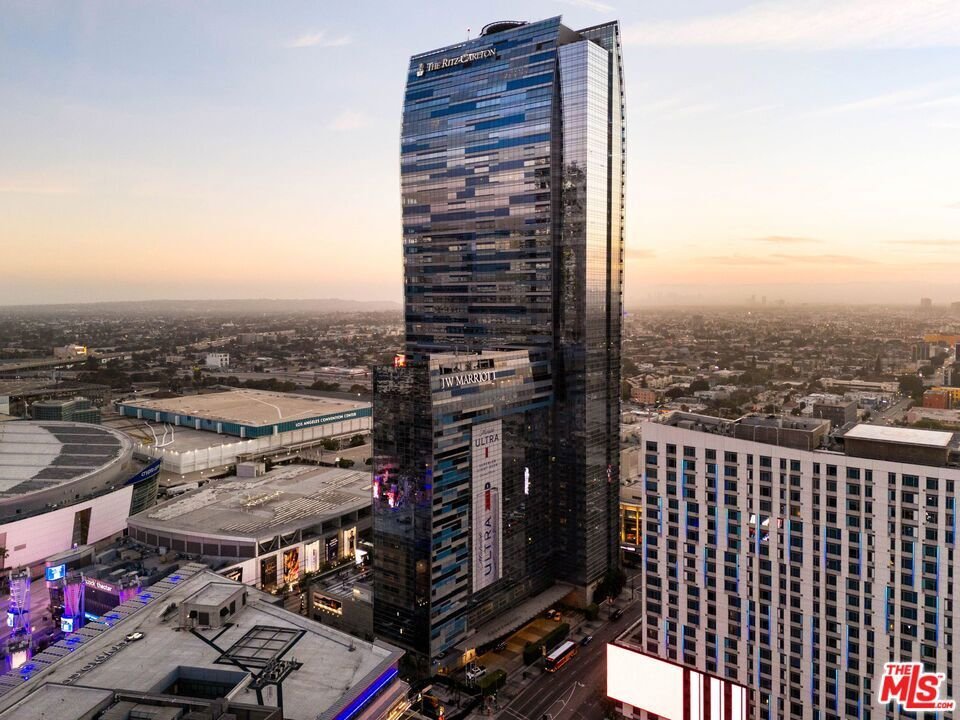 Condo in Los Angeles, California, United States 1 - 18386183